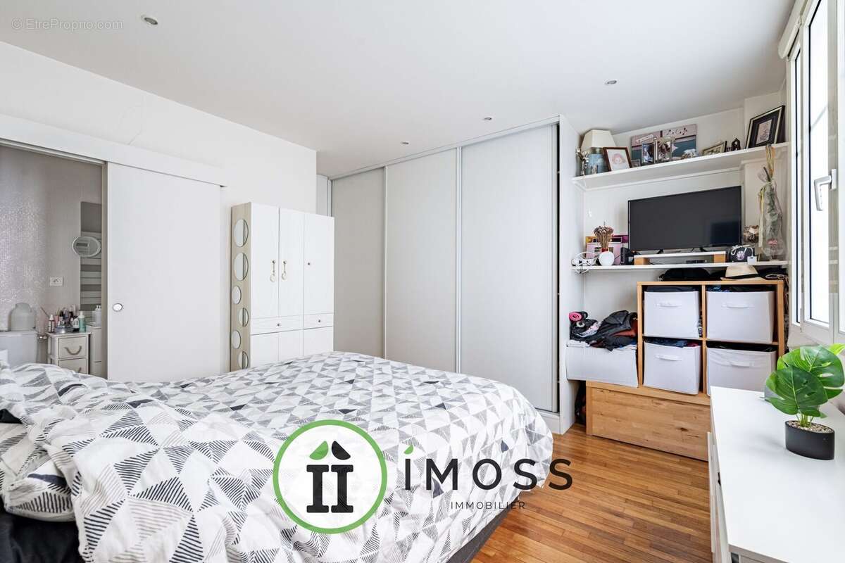 Appartement à LA GARENNE-COLOMBES
