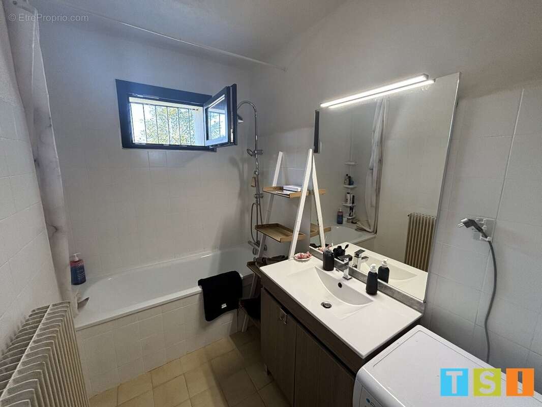 Maison à SAINT-MARCET