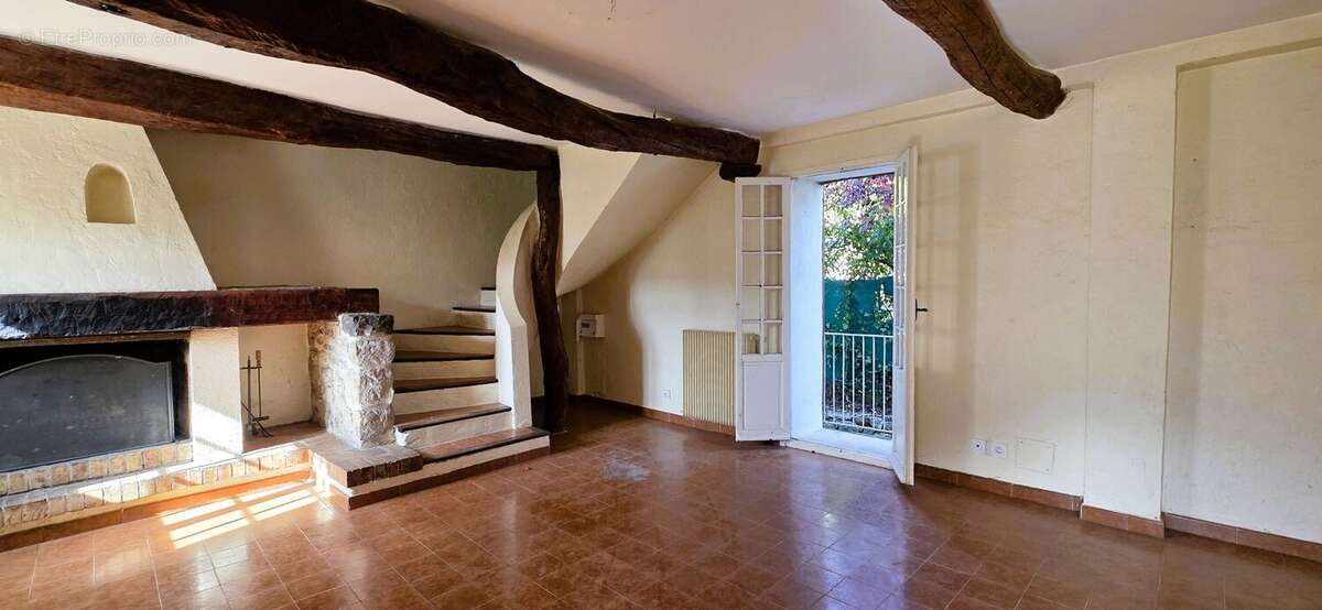 Maison à TOURRETTE-LEVENS