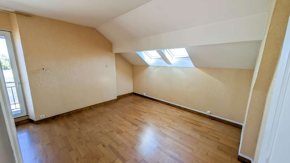 Maison à LA SUZE-SUR-SARTHE