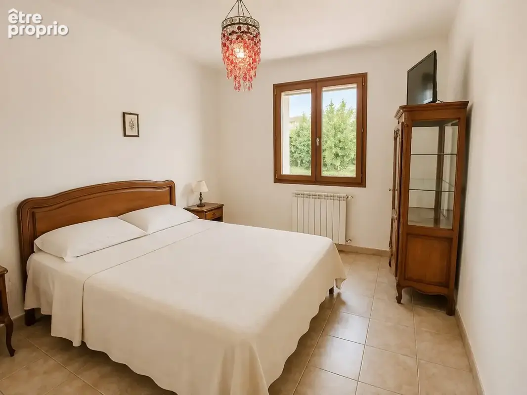 Villa méditerranéenne de plain-pied – 4 chambres – Studio indépendant – Piscine – Grand terrain arboré – - photo 9