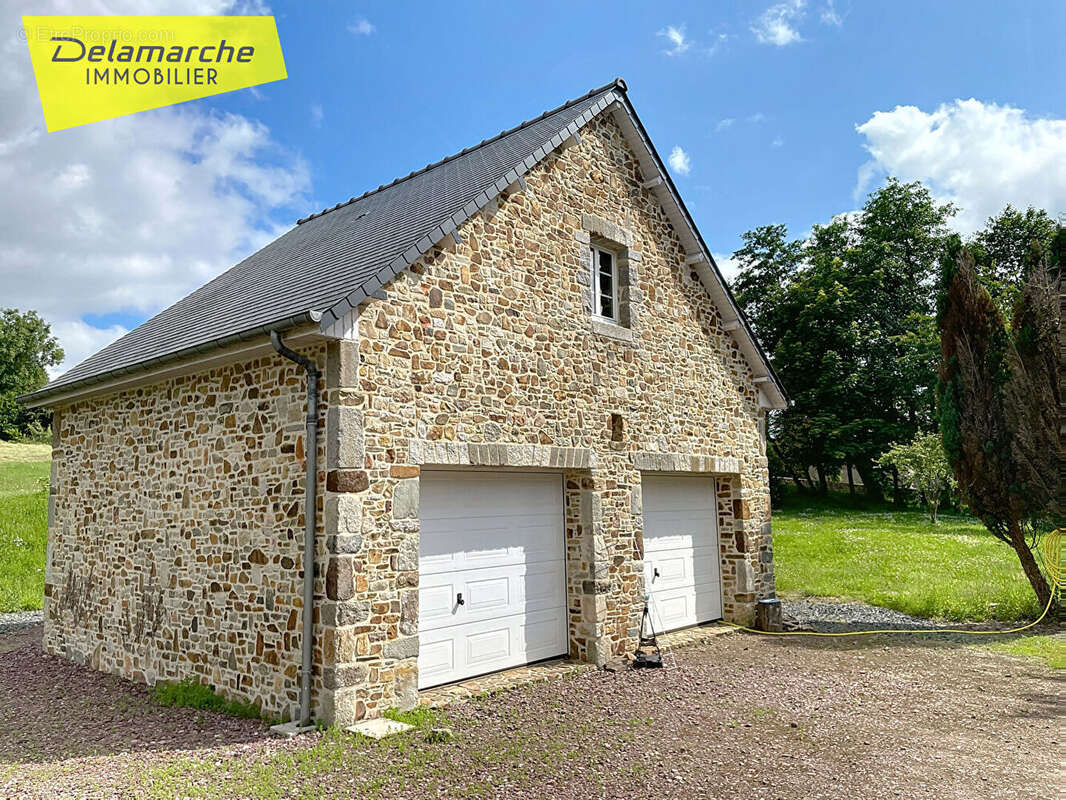 Maison à SAINT-SAUVEUR-LENDELIN