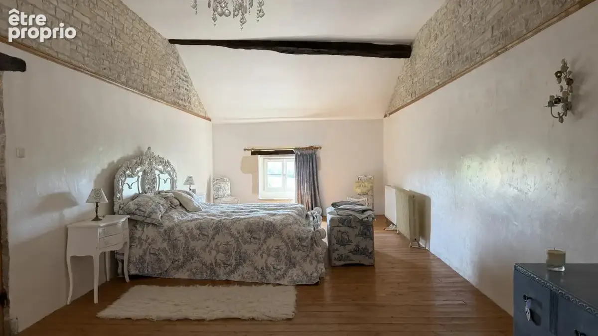 Magnifique propriété de caractère au coeur du village histori - photo 7