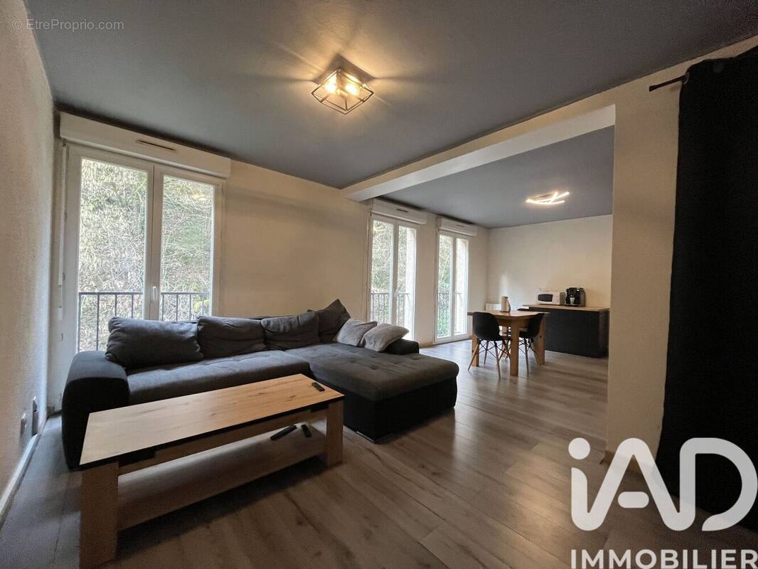 Photo 1 - Appartement à SAINT-GENIX-SUR-GUIERS