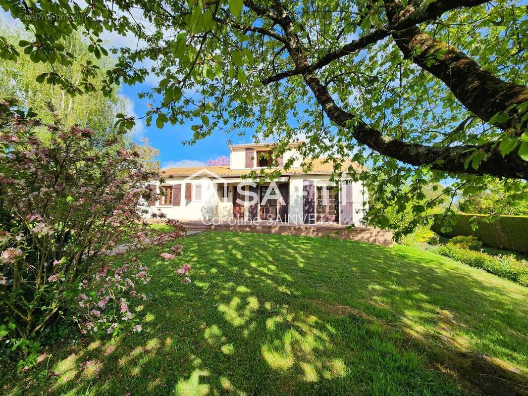 Photo 6 - Maison à AZAY-LE-BRULE