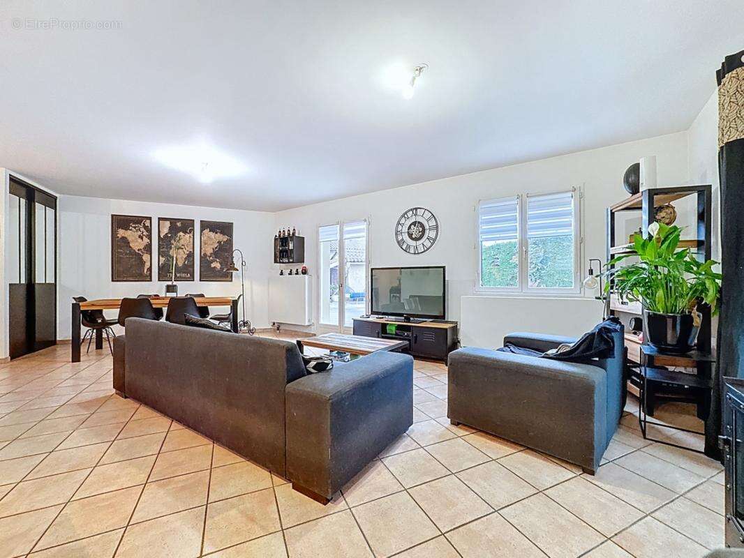 Maison à SAINT-ANDEOL-LE-CHATEAU