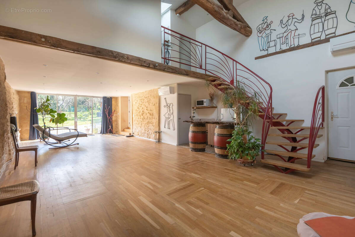 Maison à FARGUES-SAINT-HILAIRE