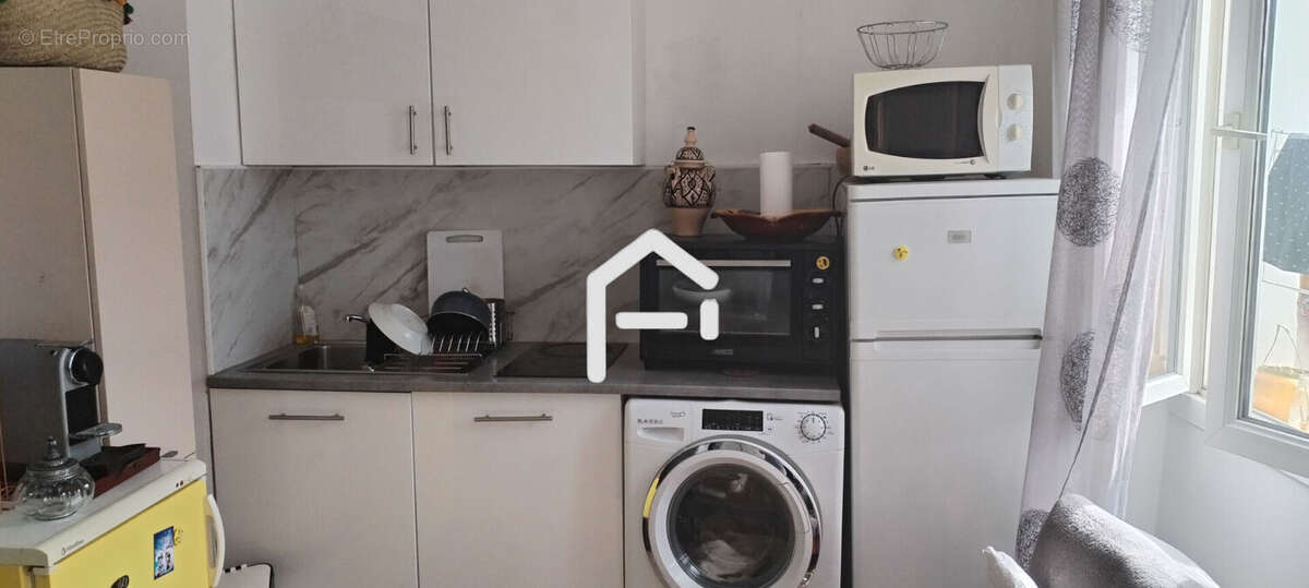 Appartement 400 m² à Marseille-15e  - photo 3