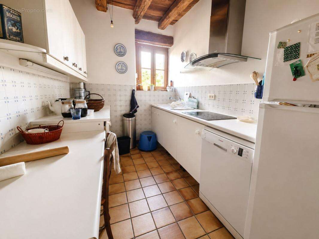Maison en pierre 7 pièces – 230 m² – Dépendances 170 m² – Terrain 14 504 m² – Saint-Paul - photo 7
