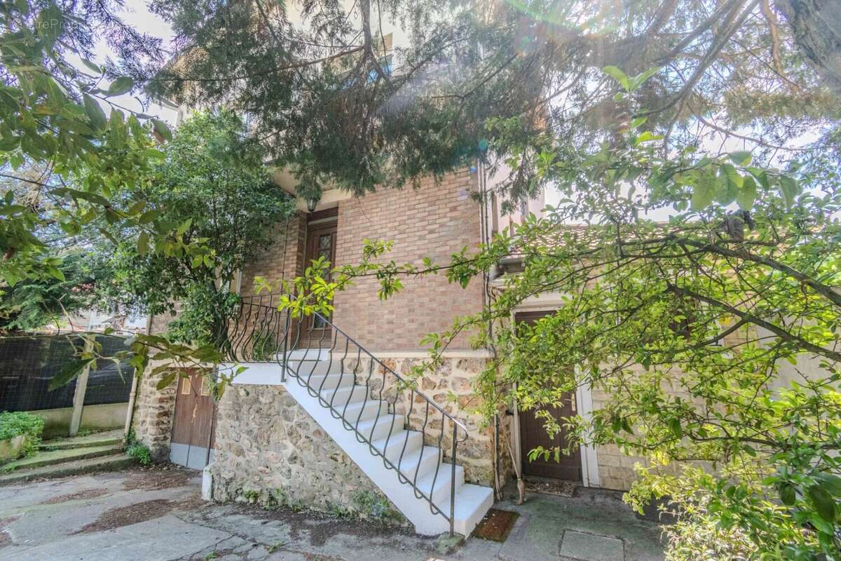 Maison à MONTMORENCY