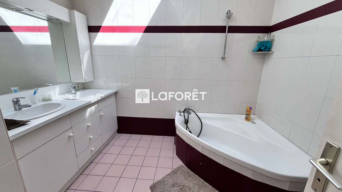 Maison à POLLIONNAY