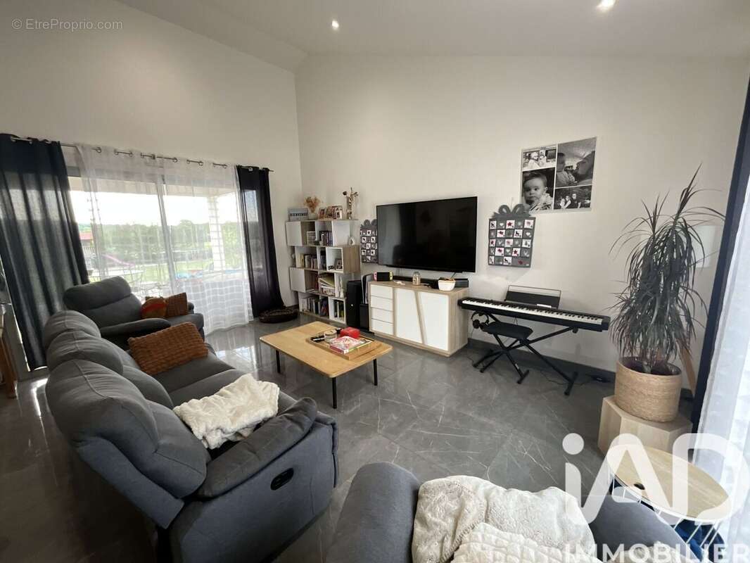 Photo 3 - Maison à ITEUIL