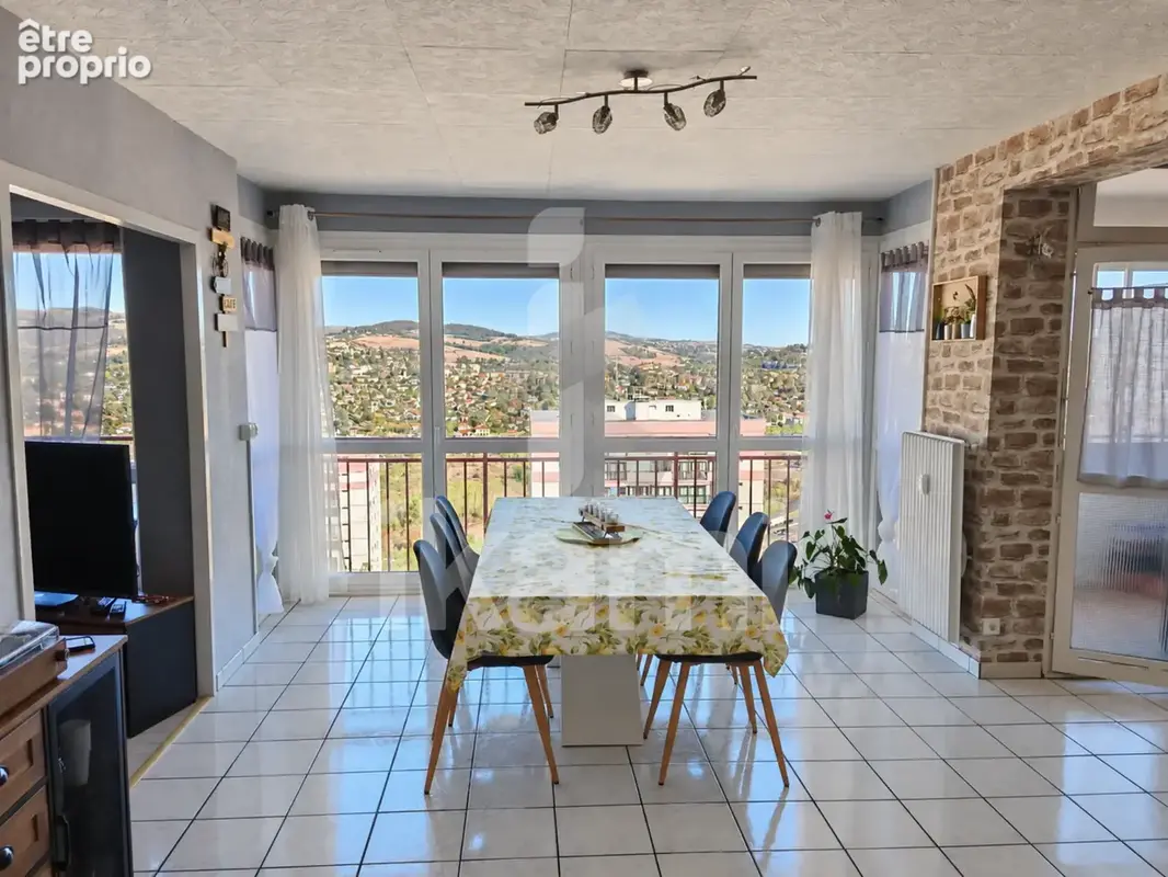 T4 de 85 m2  Balcon et loggia - photo 4
