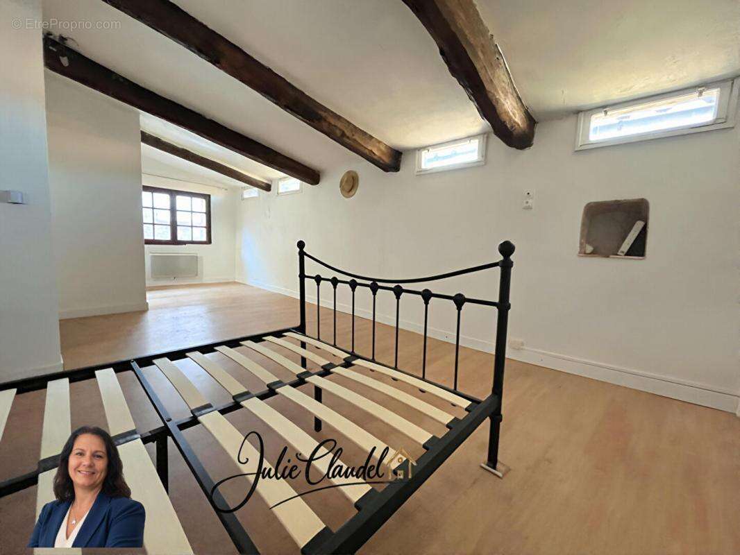 Maison à CHATEAUDOUBLE