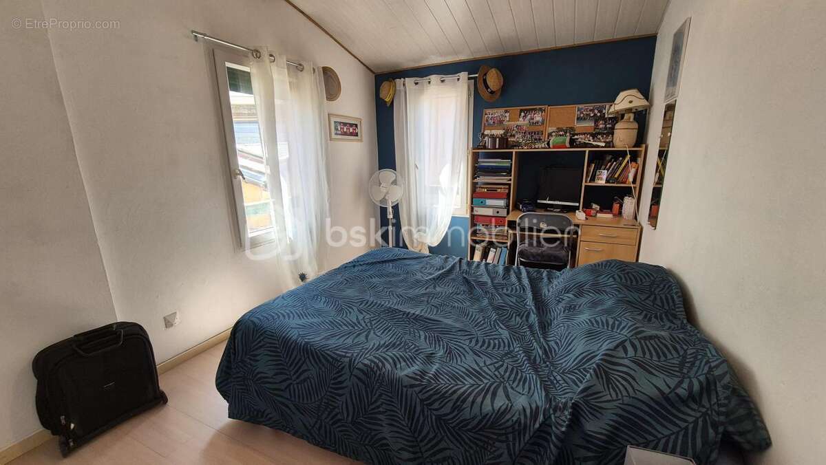 A vendre maison 3 faces de 131m² sur terrain de 336m² a ceret - trois chambres - garage - climatisation reversible - vue sur le  - photo 16
