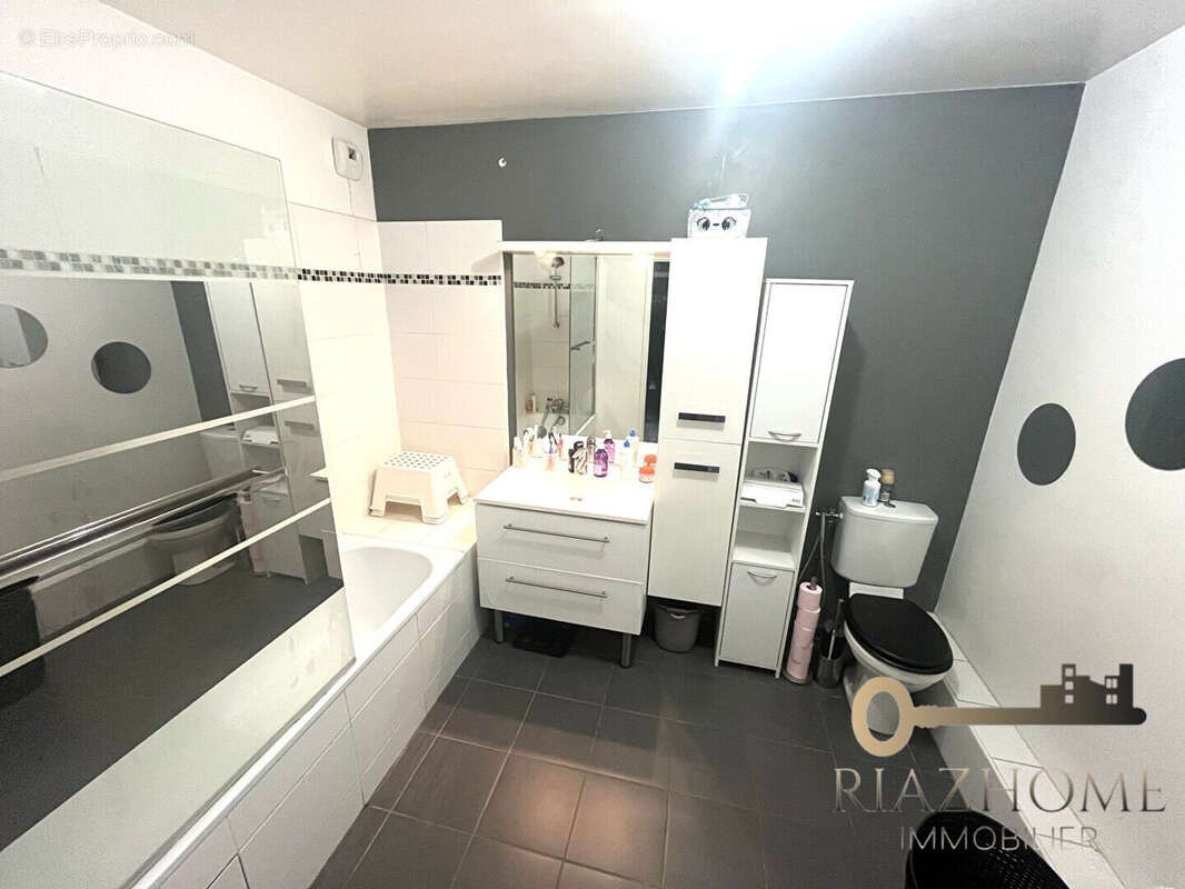 Appartement à LE BOURGET
