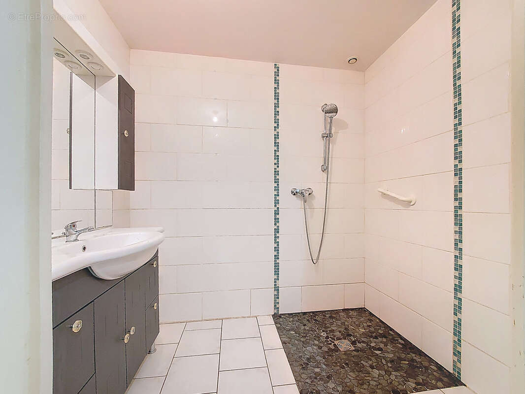 Appartement à LA BROQUE