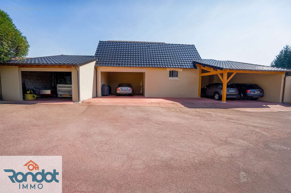 Maison à MONTCEAU-LES-MINES