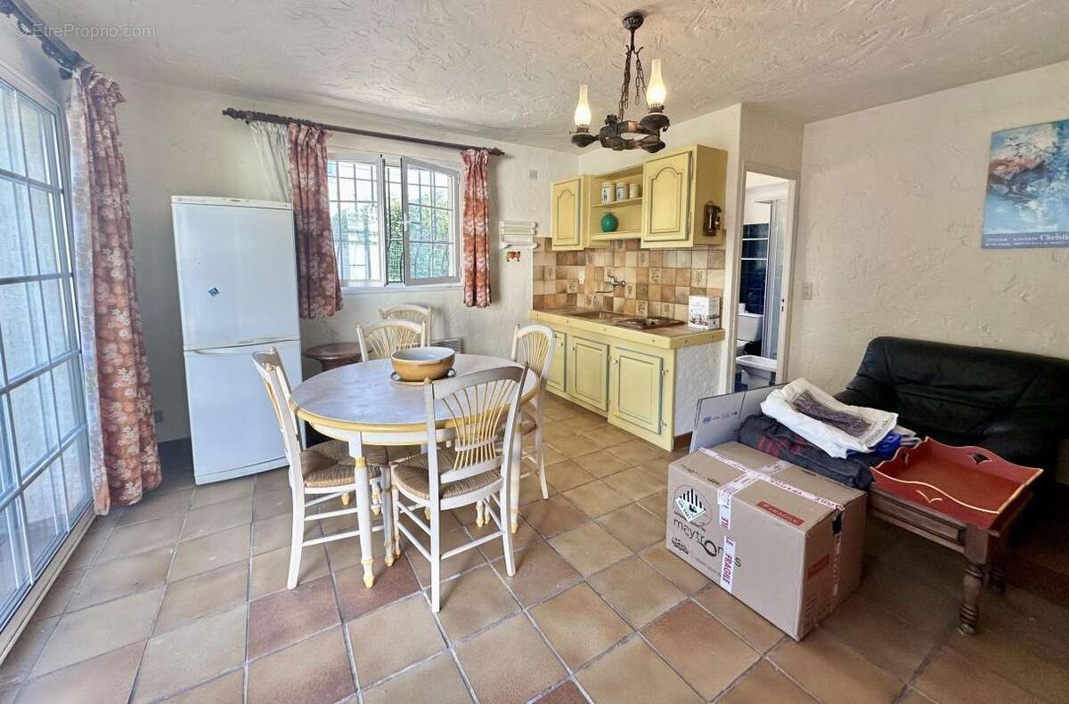 Maison à VALLAURIS