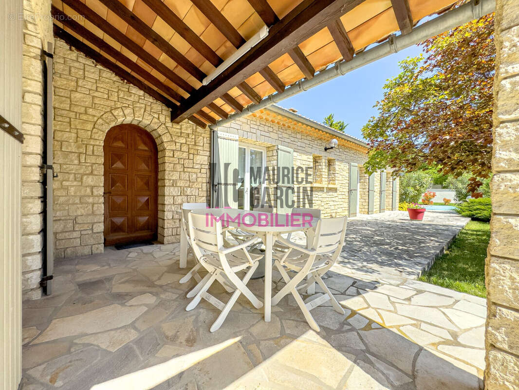 Maison 160 m² à Mazan  - photo 6