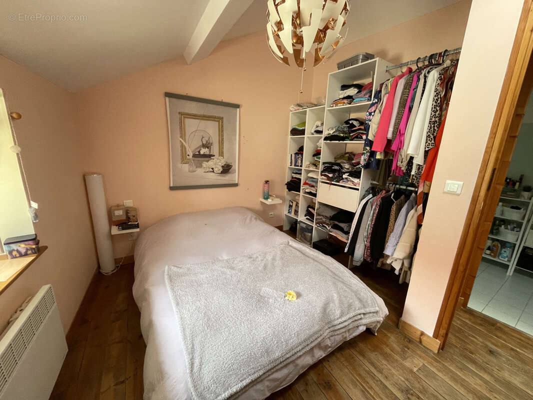 Maison à VILLARDONNEL