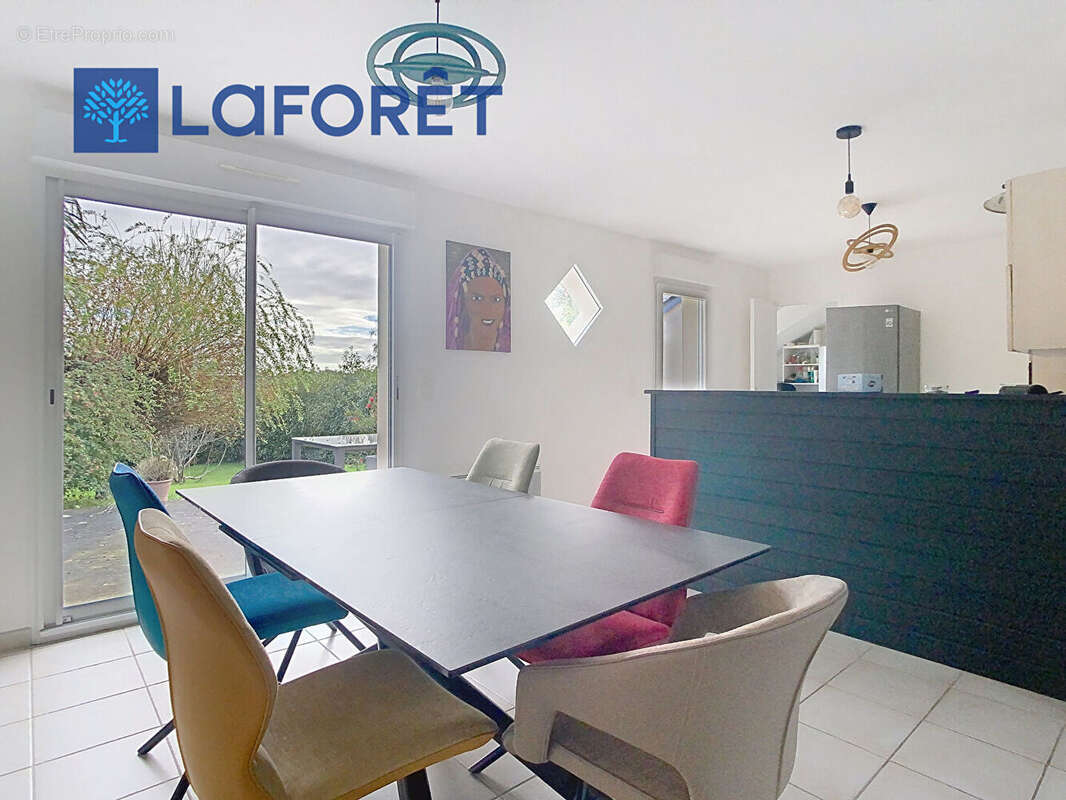 Maison à MUR-DE-BRETAGNE