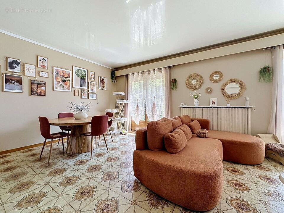 Maison à CHAUMONTEL