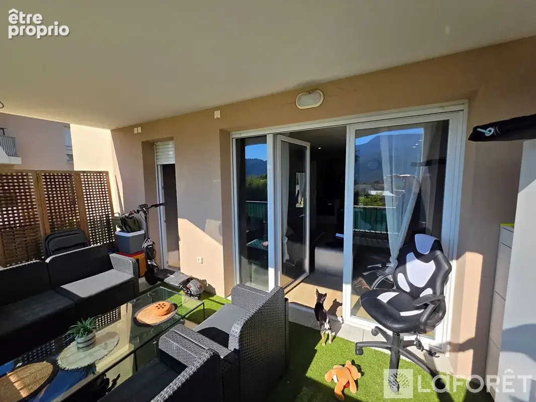 Appartement  Plans de Carros 2 pièces avec terrasse , résidence avec piscine - photo 2