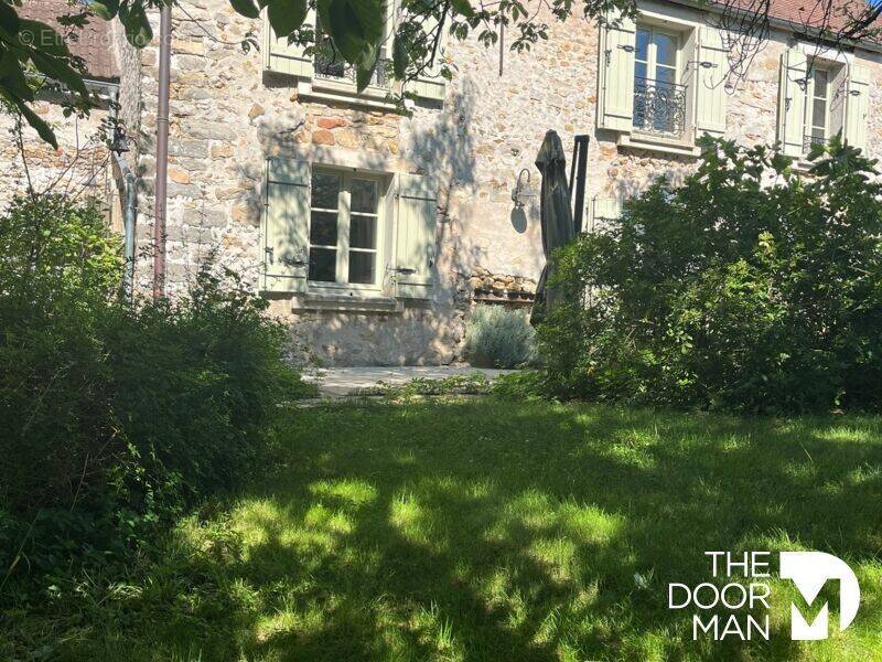 Maison à LINAS