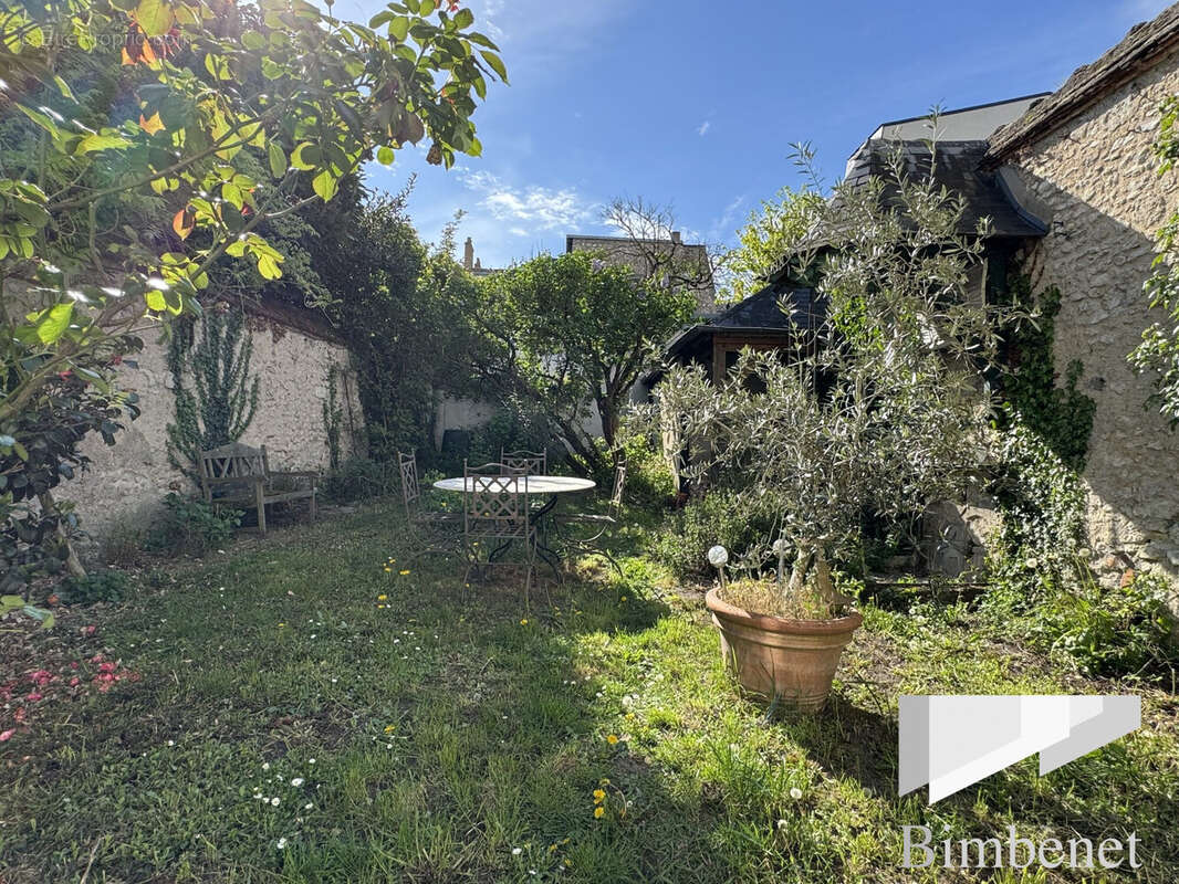 Maison 271 m² à Orleans  - photo 2