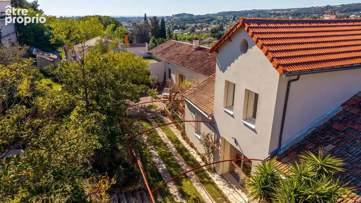 Villa familiale T8 avec beaucoup de charme entre Château-Gombert et Plan-de-Cuques, 240m2 sur 1400m2 de jardin - photo 12