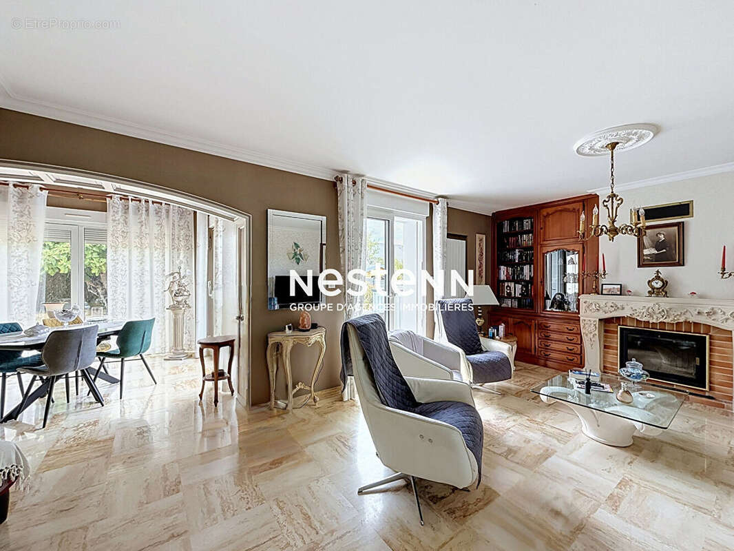 CHAMBRAY LES TOURS - Maison de plain-pied - 3 chambres, garage et jardin 550 m² - photo 2