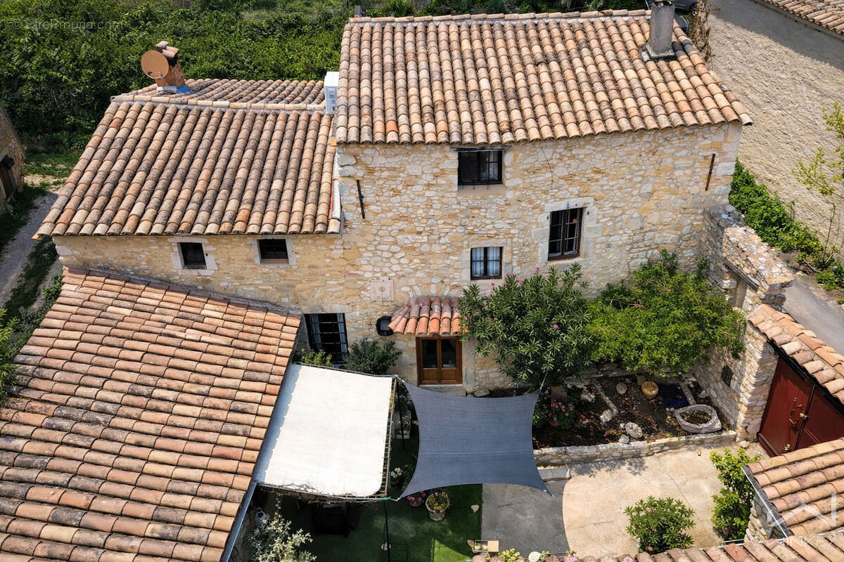 Maison à SAINT-MONTAN