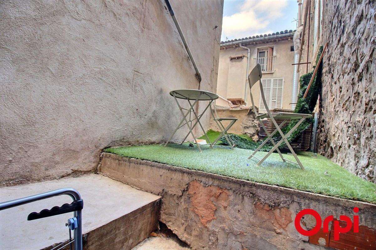 Appartement à MARSEILLE-6E