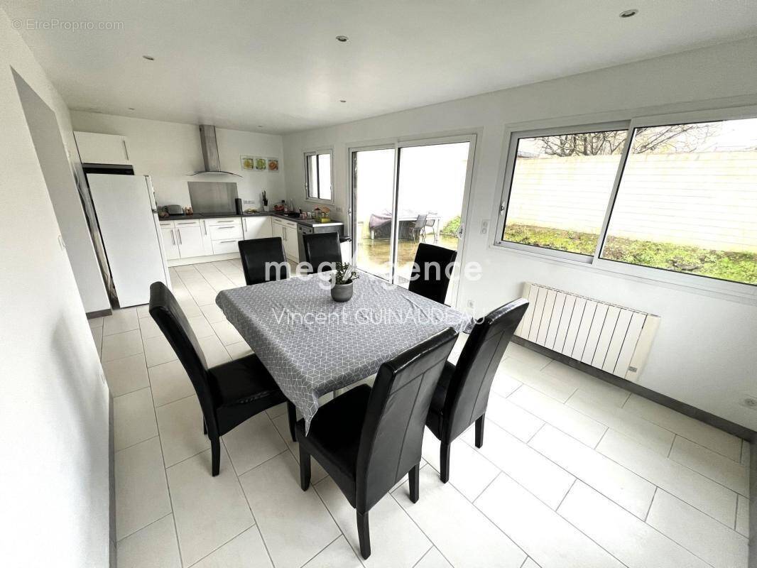 Maison à LE MAY-SUR-EVRE