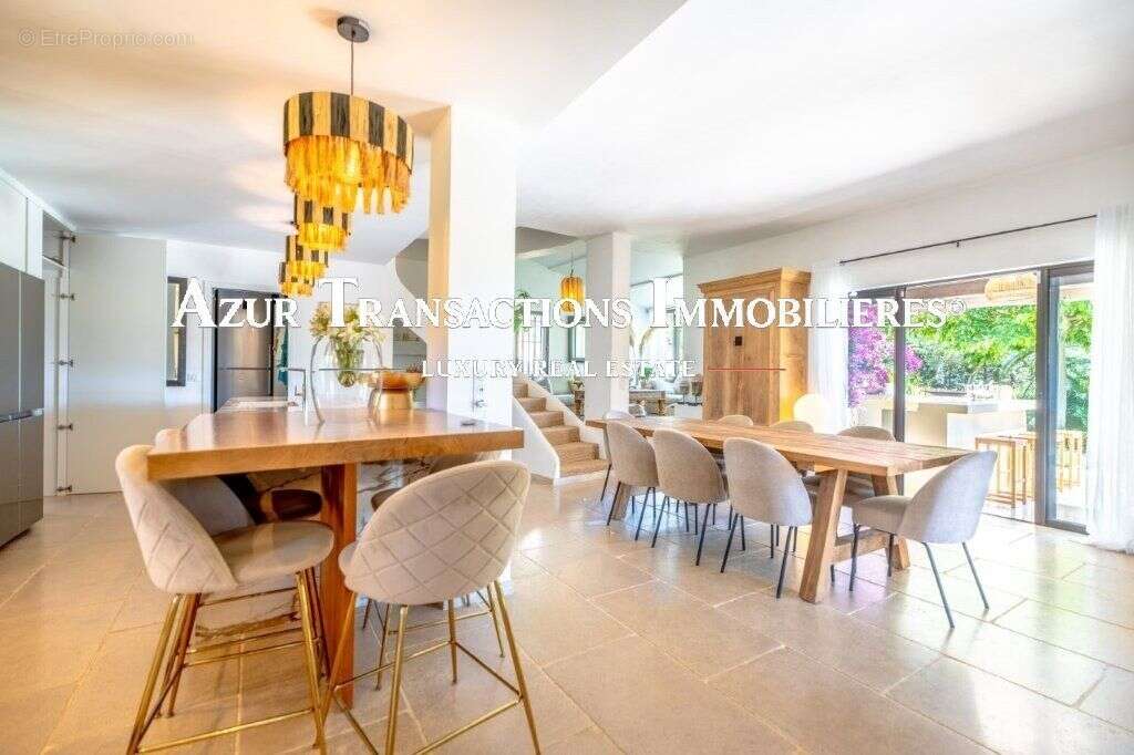 Maison 350 m² à Sainte-Maxime  - photo 8