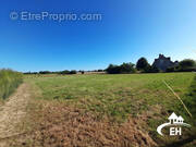 Terrain à SAINT-OUEN-SUR-ITON