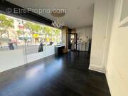 Commerce à PARIS-16E