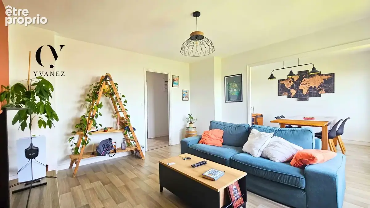 Appartement grand Type 3 rénové de 71 m2, traversant et lumineux, vue dégagée, situé quartier Sainte-Thérèse à - photo 2