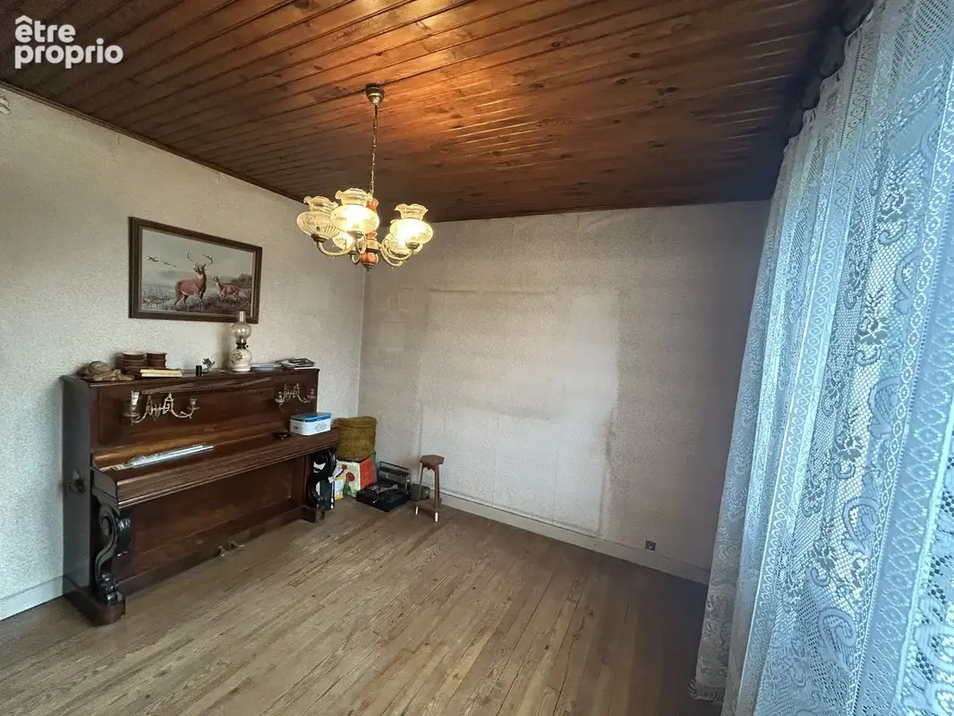 LE PEAGE DEROUSSILLON, maison plain-pied, 77 m2 habitables, 4 chambres, terrain 653 m2 - photo 9