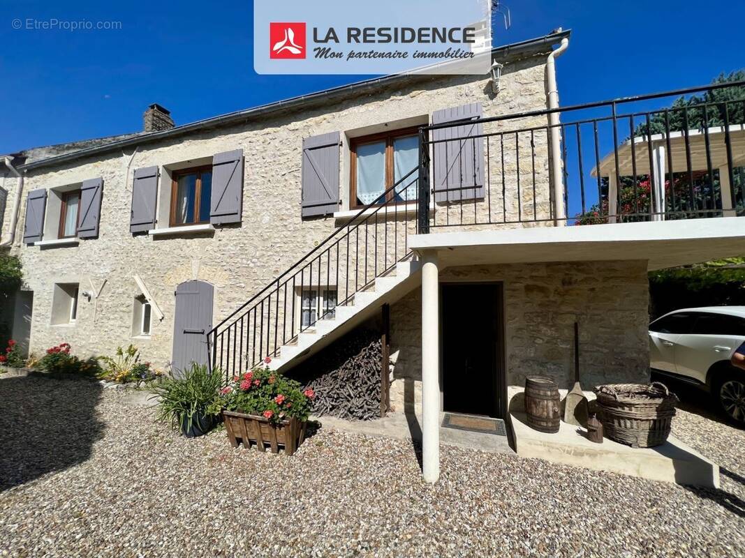 Maison à AULNAY-SUR-MAULDRE