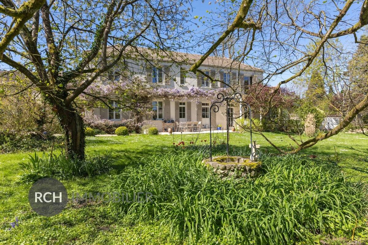 Maison à MONTFORT-L'AMAURY