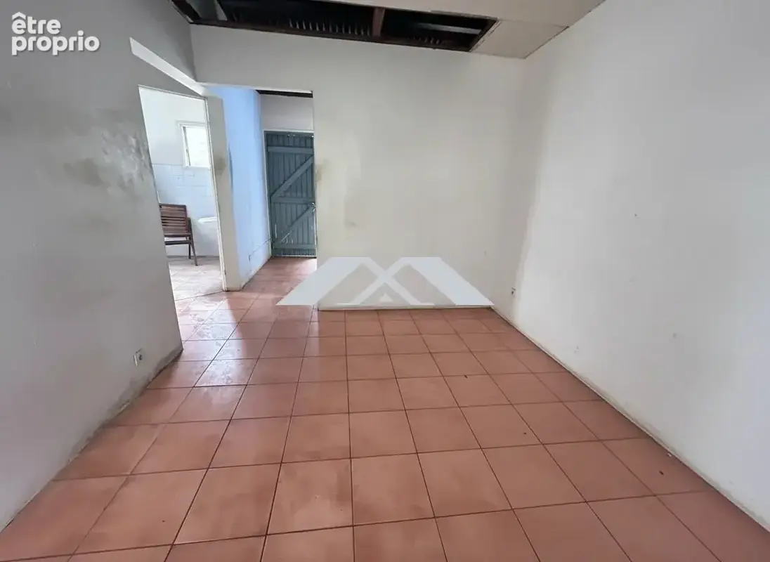 Maison 40 m² à Saint-Benoit  - photo 2