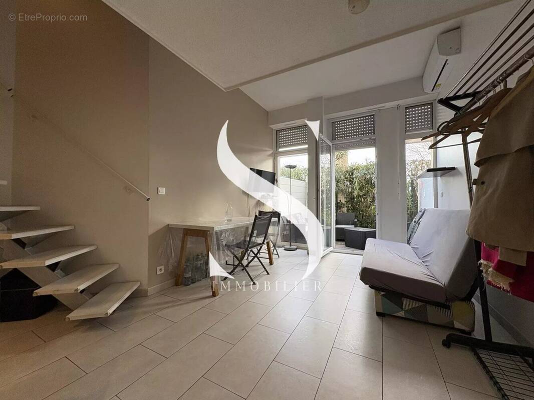 Appartement à VALLAURIS