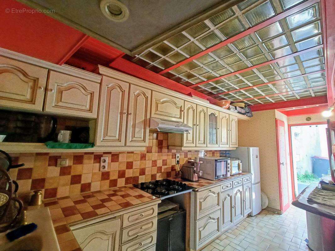 Maison à MAGNAC-SUR-TOUVRE