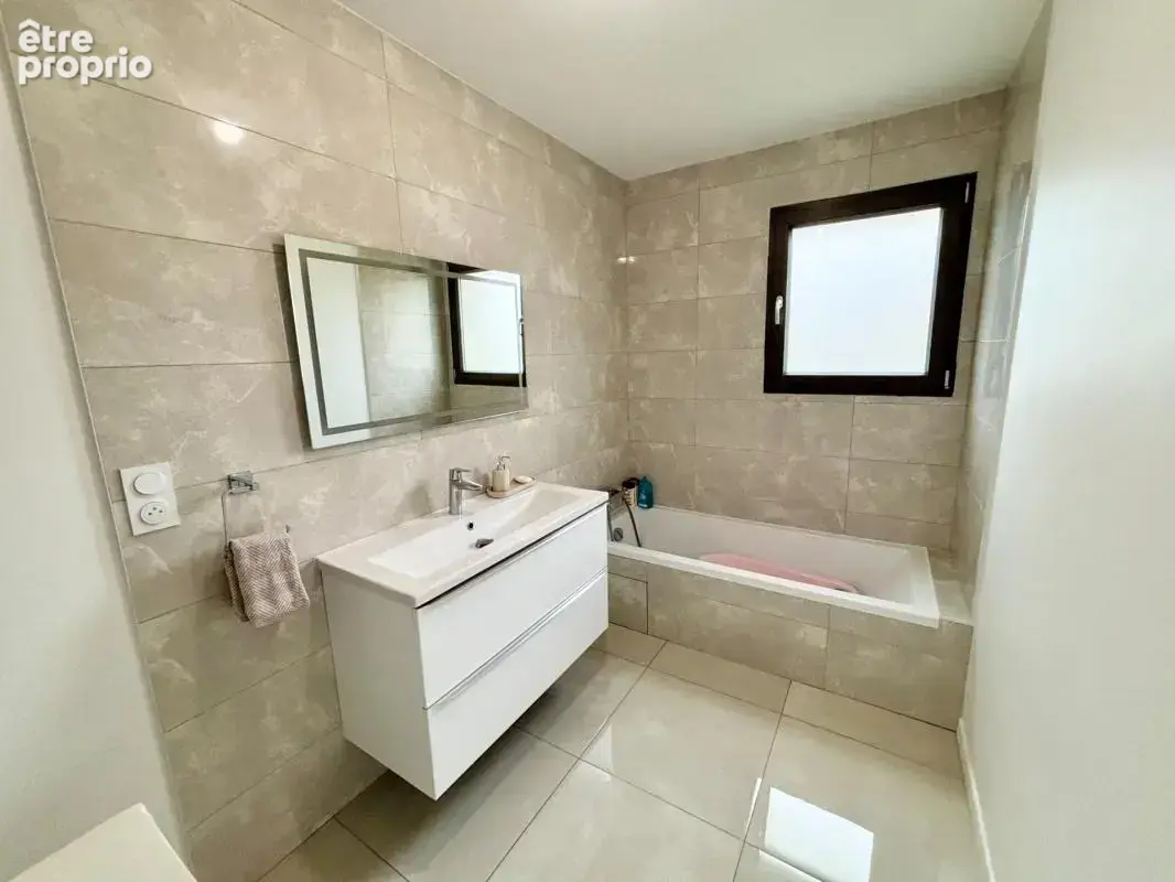 Maison à vendre 5 pièces CHAURIAT (63) - photo 6