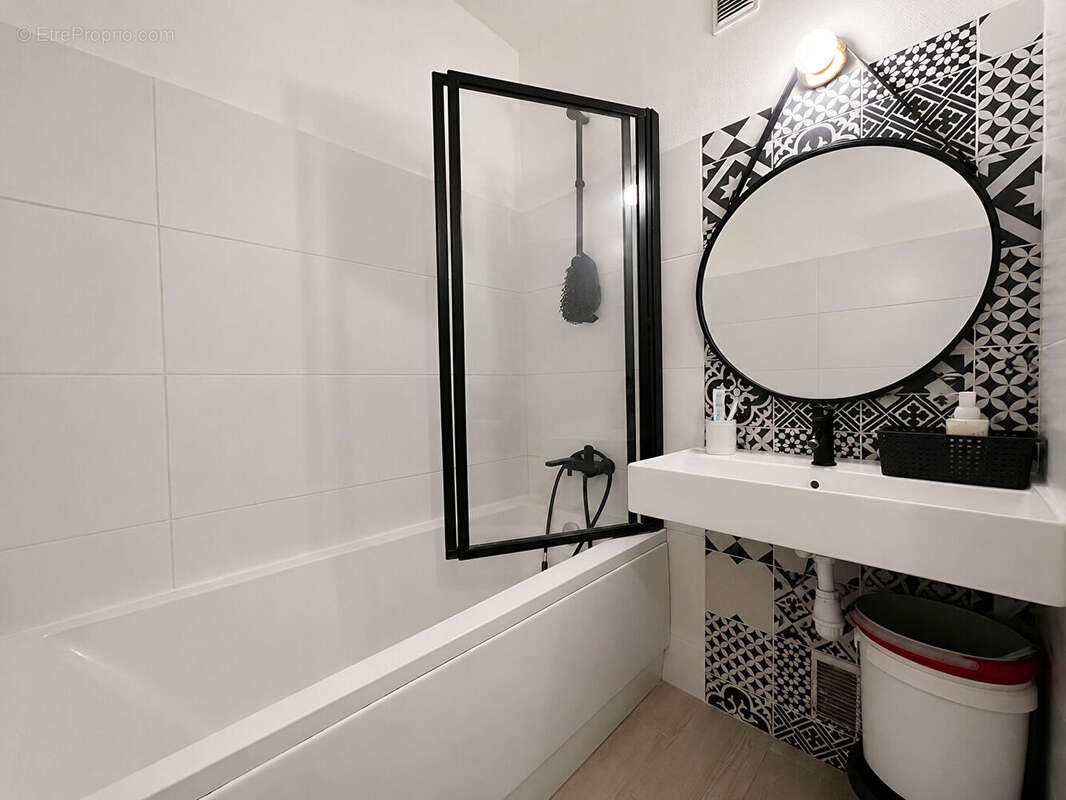 Appartement à SAINT-JEAN-DE-LA-RUELLE