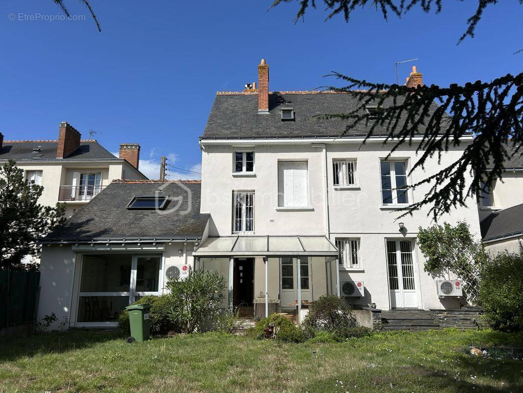 Maison à SAINT-PIERRE-DES-CORPS