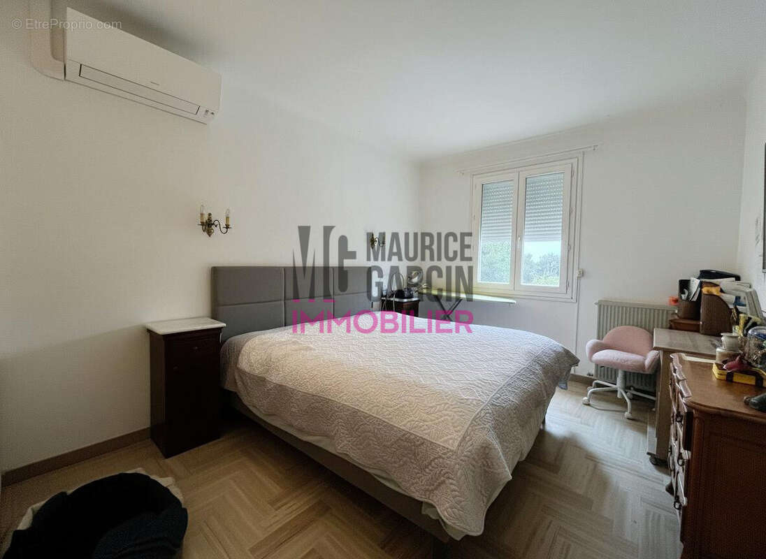 Maison à L'ISLE-SUR-LA-SORGUE