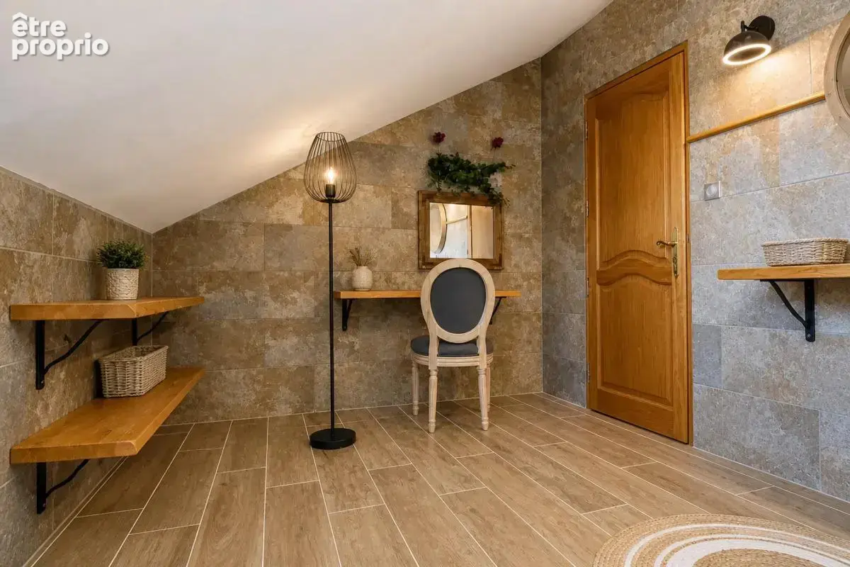 Maison de 6 pièces de 210 m² à Le Bouchage - photo 13